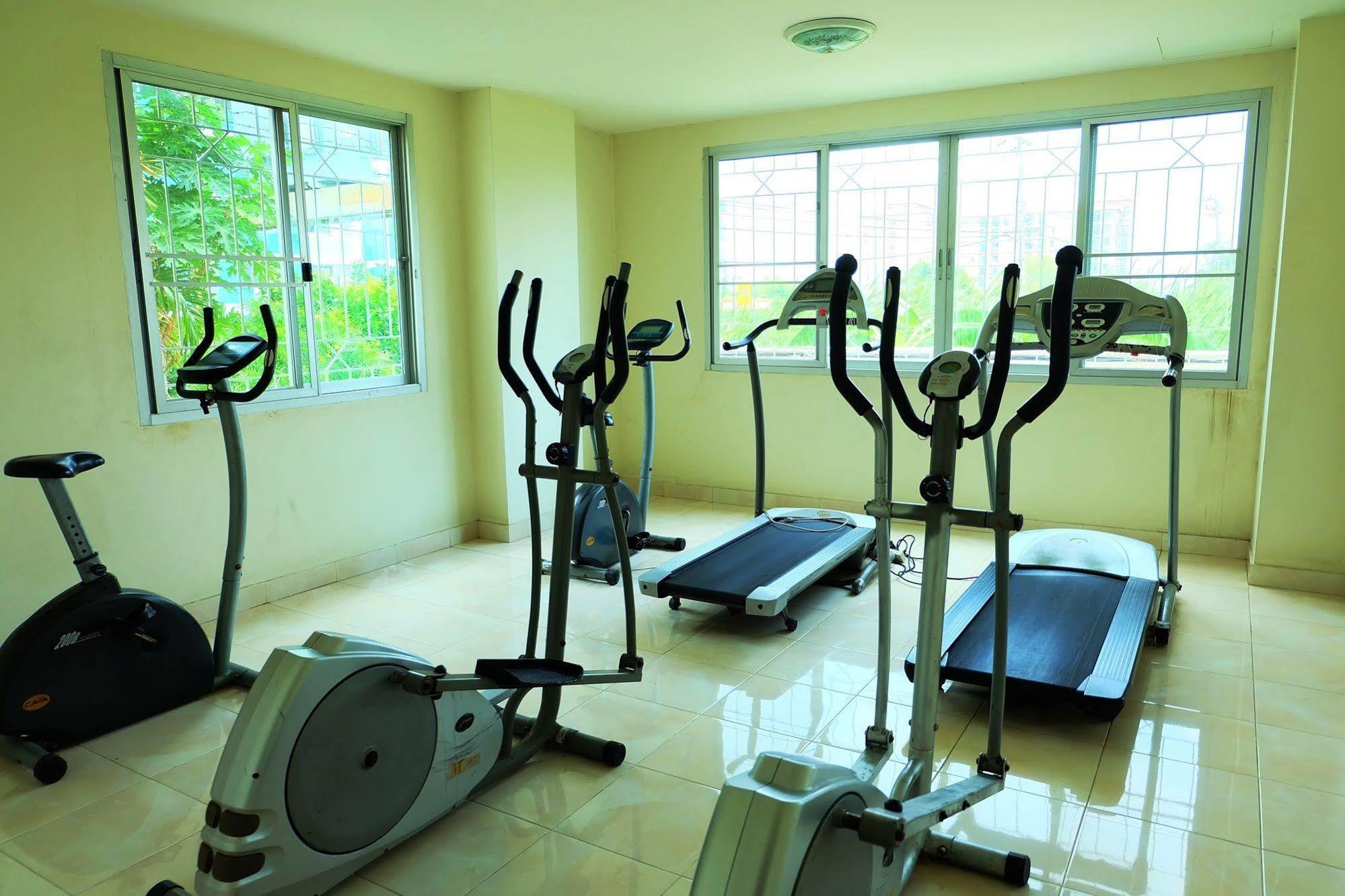 Larrivee Hotel Bang Bo Bagian luar foto